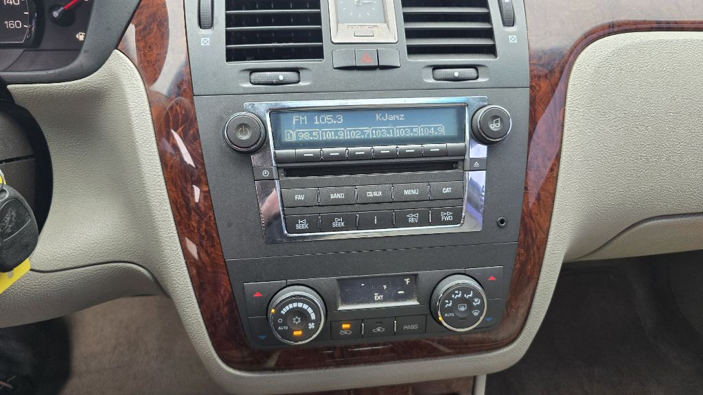 2007 Cadillac DTS Image 29