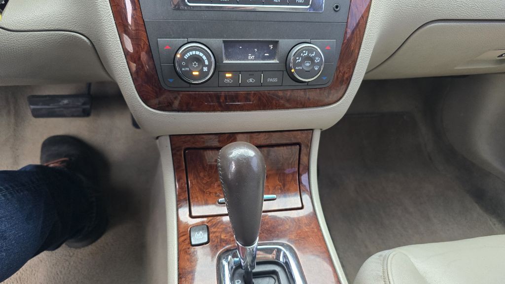 2007 Cadillac DTS Image 31