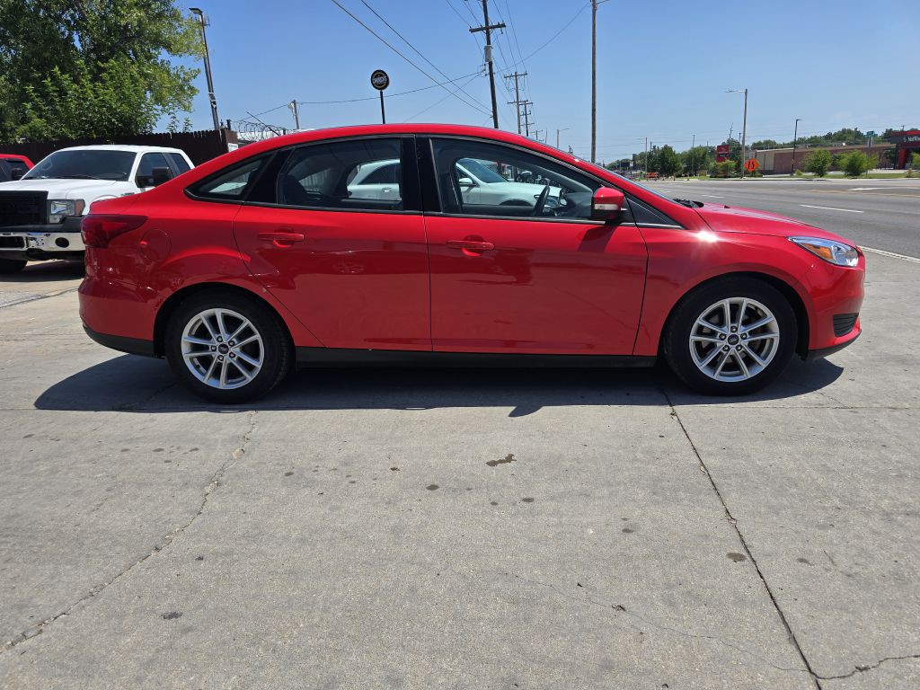 2017 Ford Focus Image 2