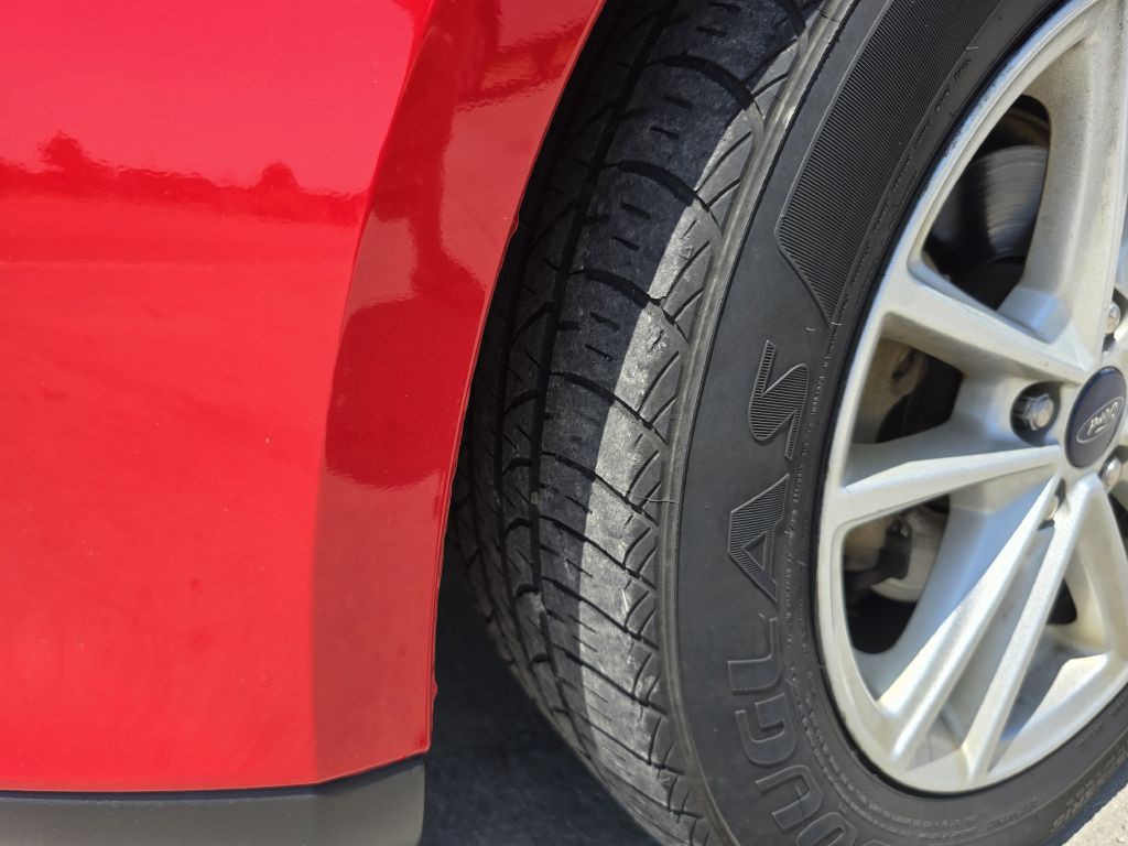 2017 Ford Focus Image 12