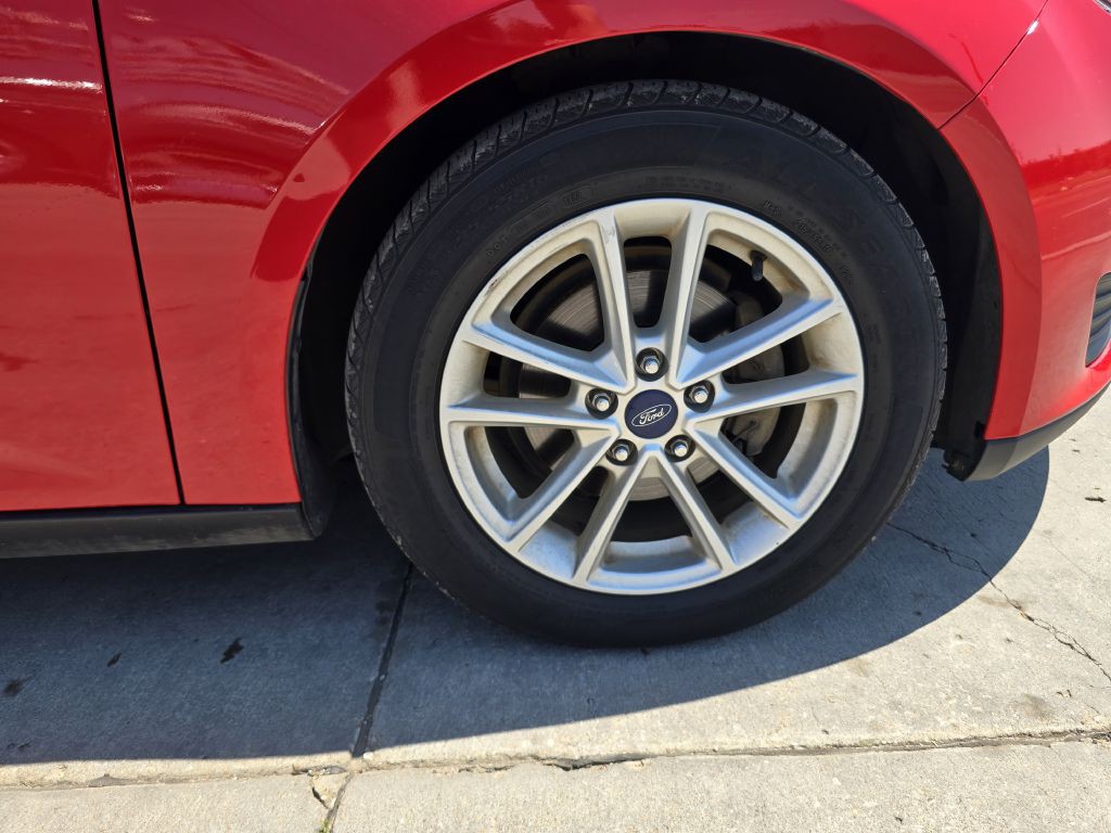 2017 Ford Focus Image 15