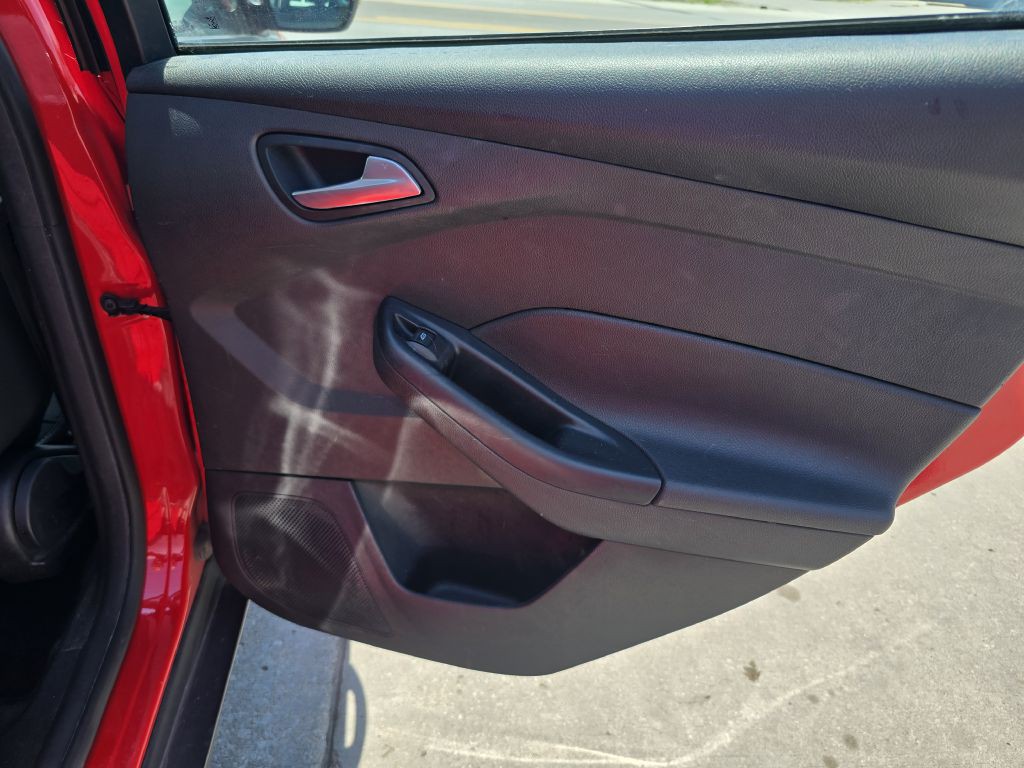 2017 Ford Focus Image 20
