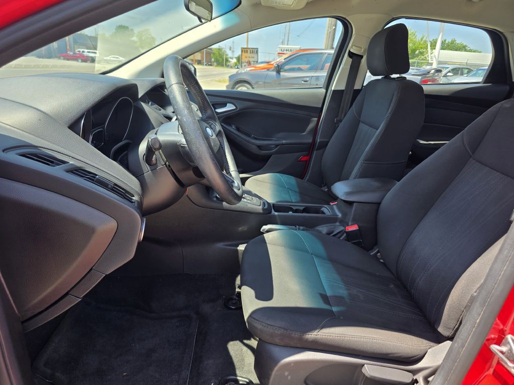 2017 Ford Focus Image 28