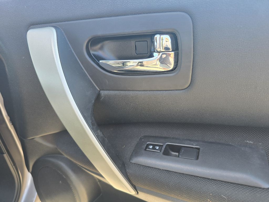 2013 Nissan Rogue Image 17