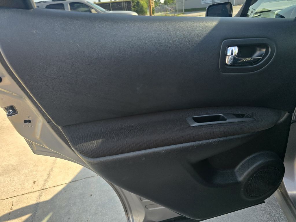 2013 Nissan Rogue Image 25