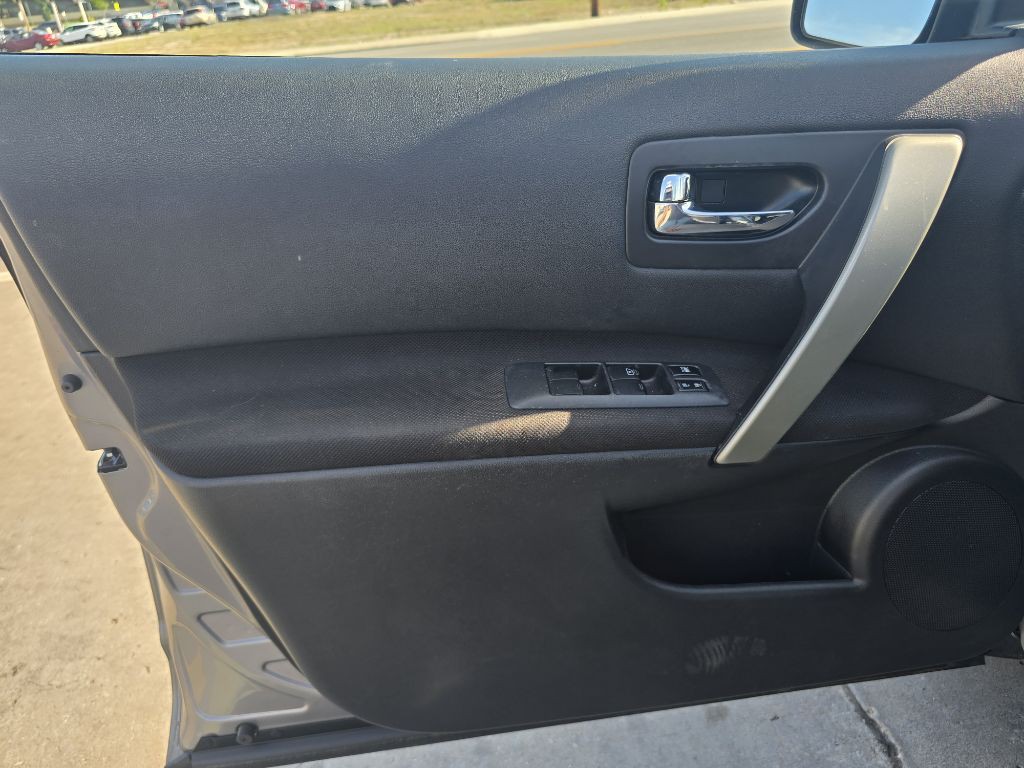 2013 Nissan Rogue Image 28