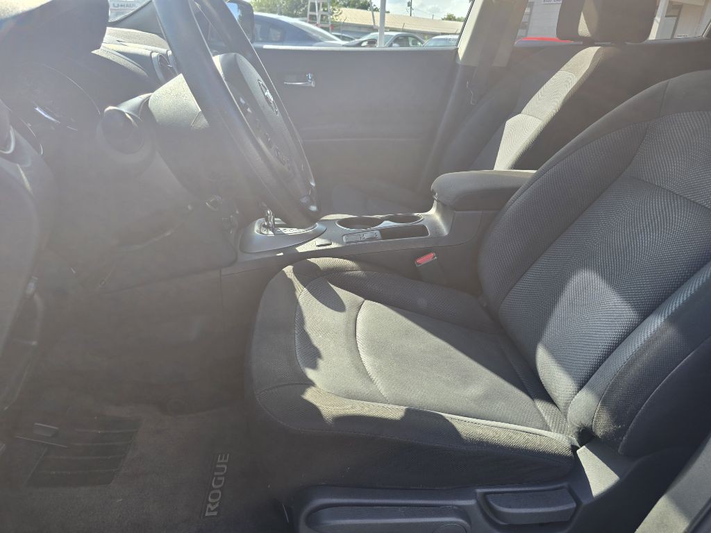 2013 Nissan Rogue Image 30