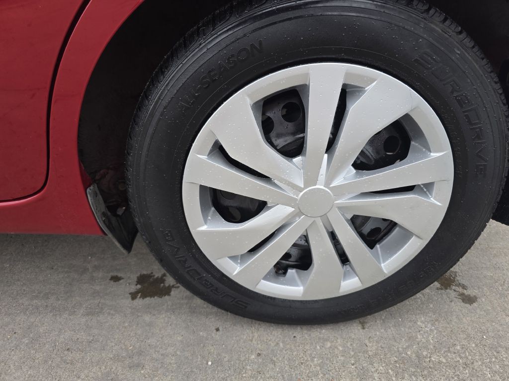 2014 Nissan Versa Image 12