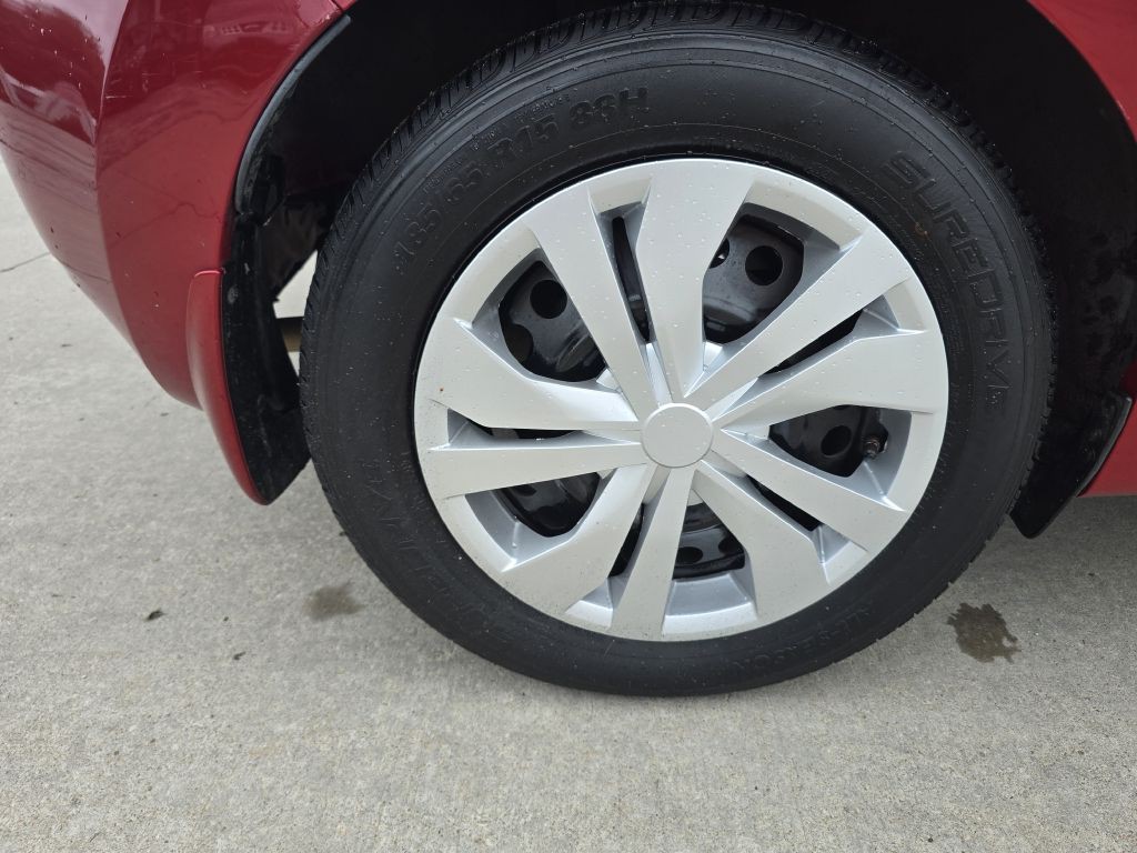 2014 Nissan Versa Image 13
