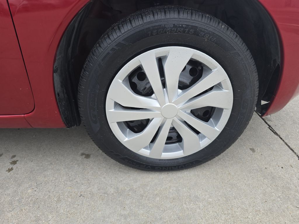 2014 Nissan Versa Image 14