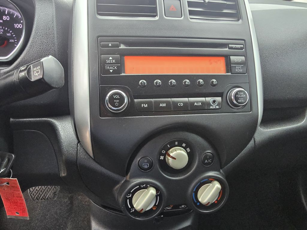 2014 Nissan Versa Image 29
