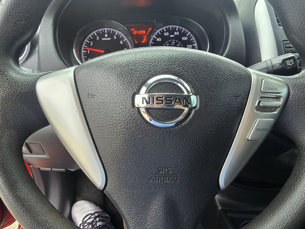 2014 Nissan Versa Image 32