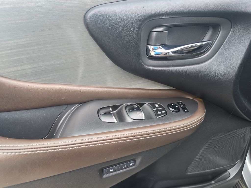 2015 Nissan Murano Image 32