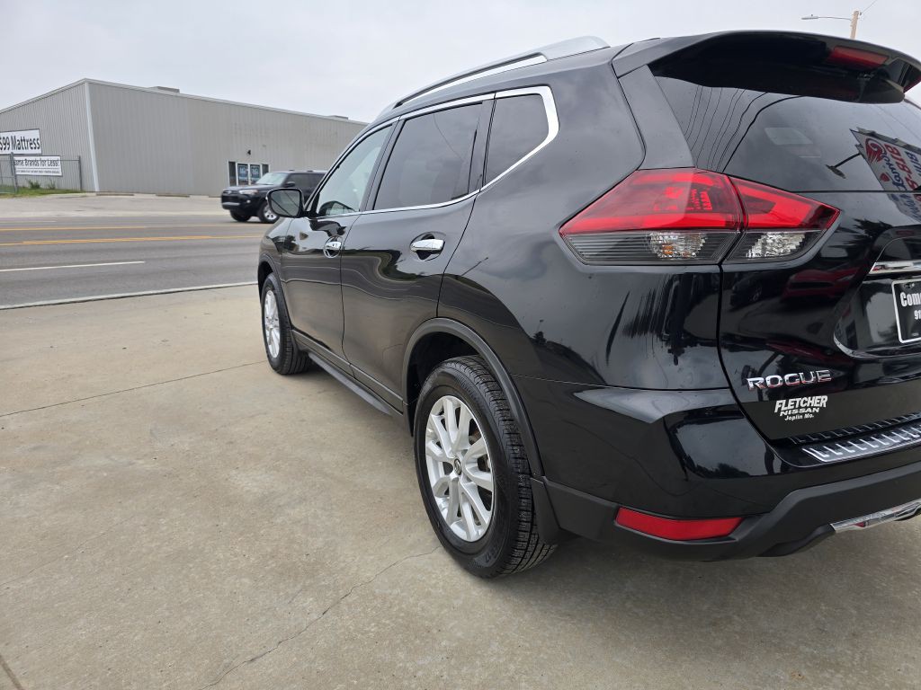 2018 Nissan Rogue Image 6