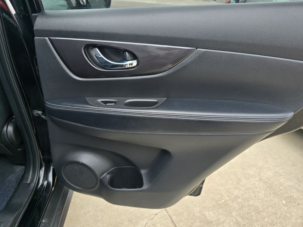 2018 Nissan Rogue Image 20