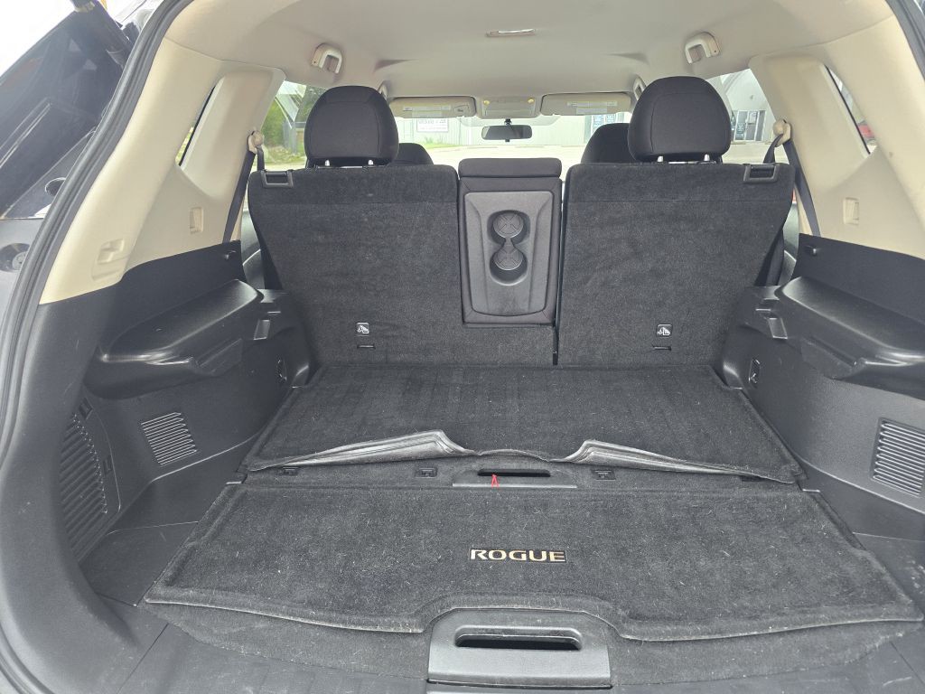 2018 Nissan Rogue Image 23