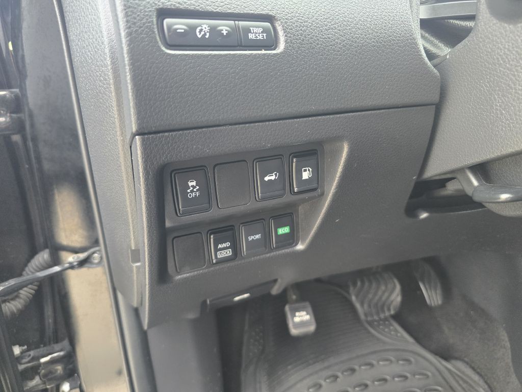 2018 Nissan Rogue Image 31