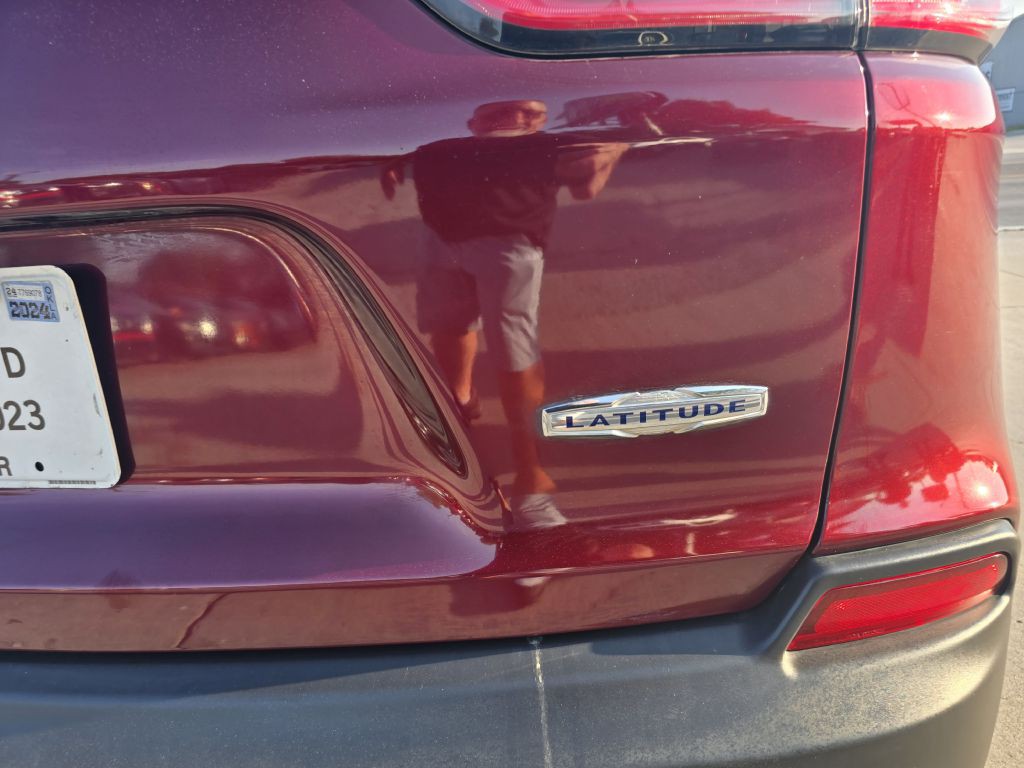 2019 Jeep Cherokee Image 5