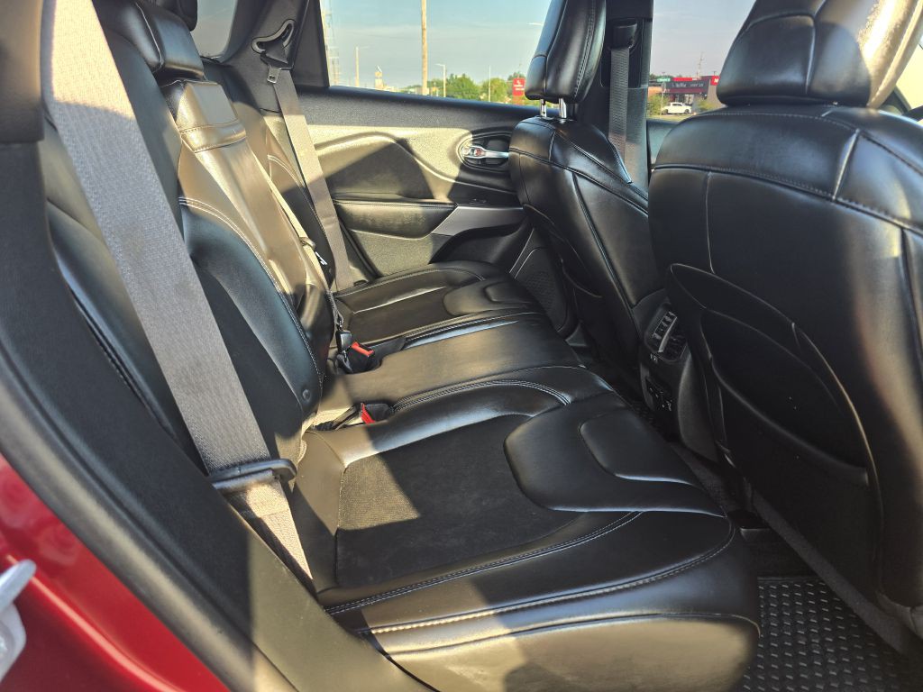 2019 Jeep Cherokee Image 25