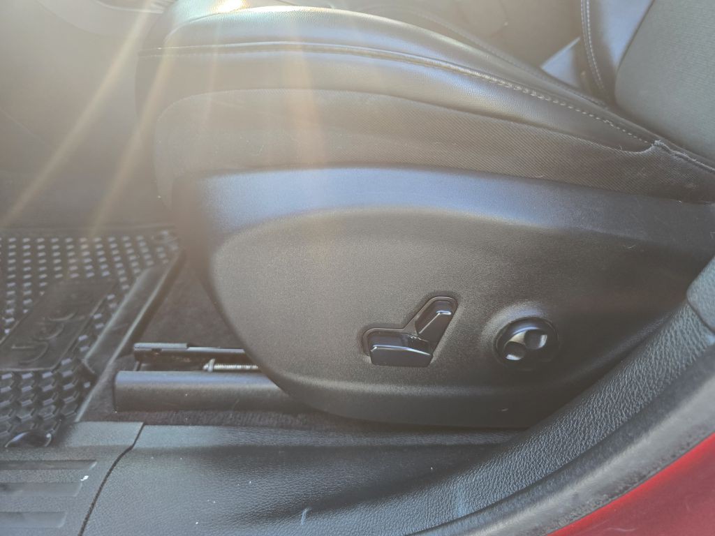 2019 Jeep Cherokee Image 34