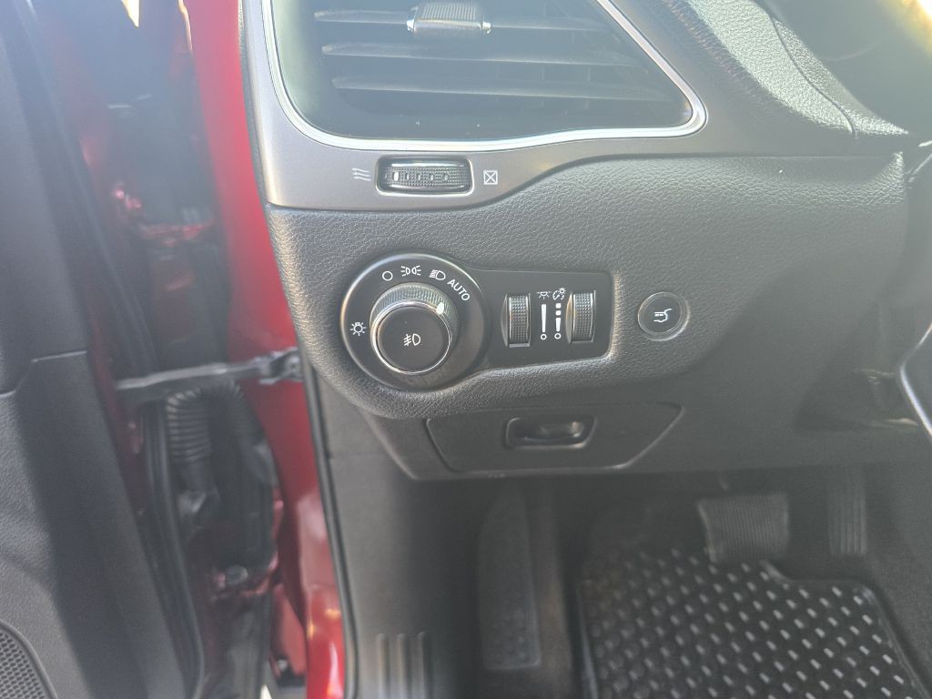 2019 Jeep Cherokee Image 35