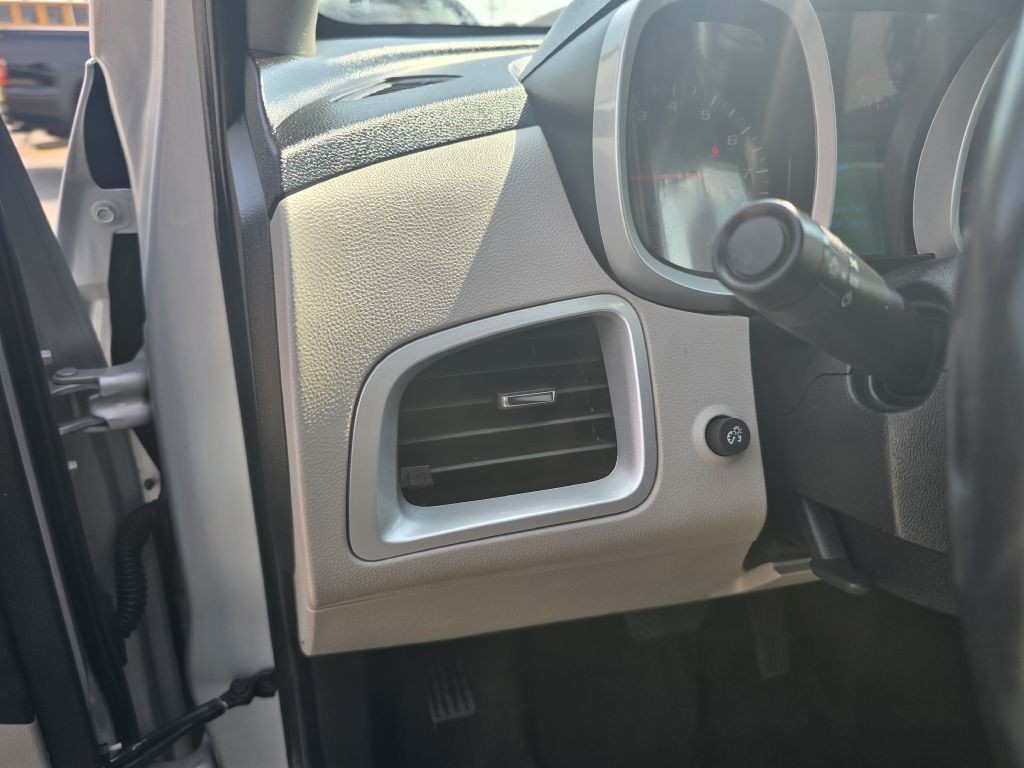 2015 Chevrolet Equinox Image 16