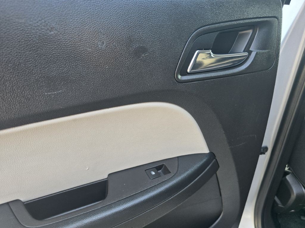 2015 Chevrolet Equinox Image 25
