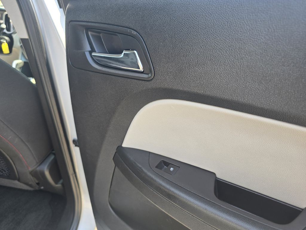 2015 Chevrolet Equinox Image 30