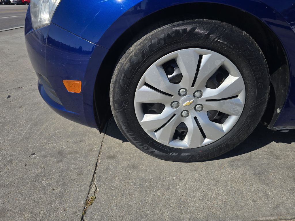 2012 Chevrolet Cruze Image 10