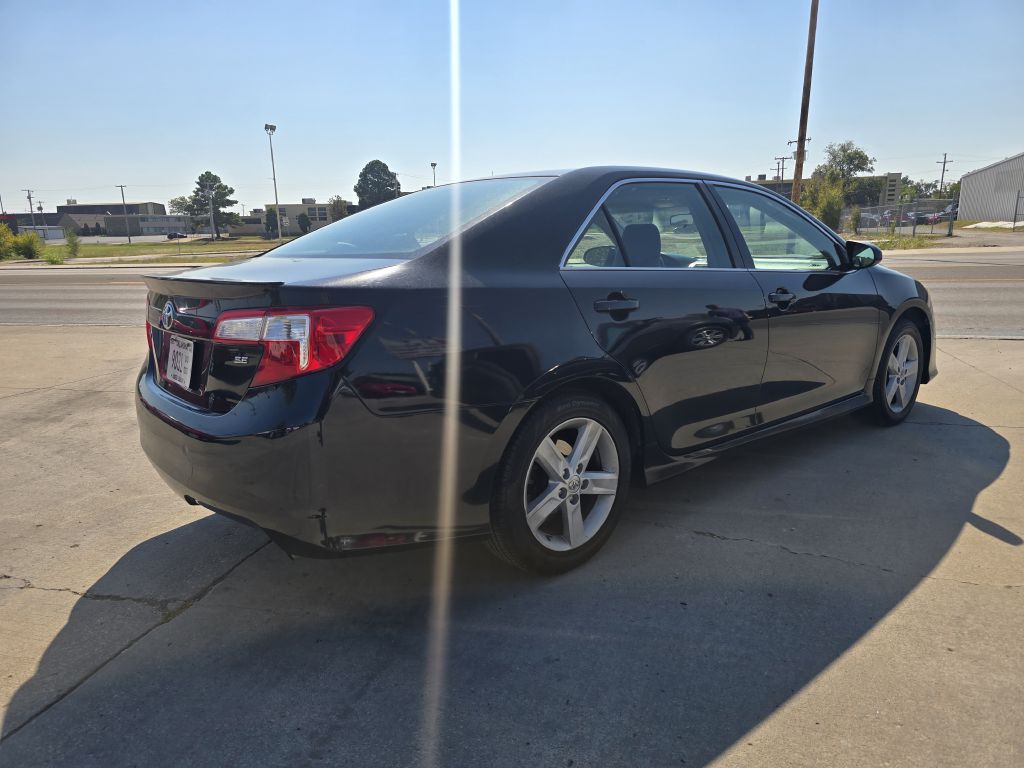 2014 Toyota Camry Image 3