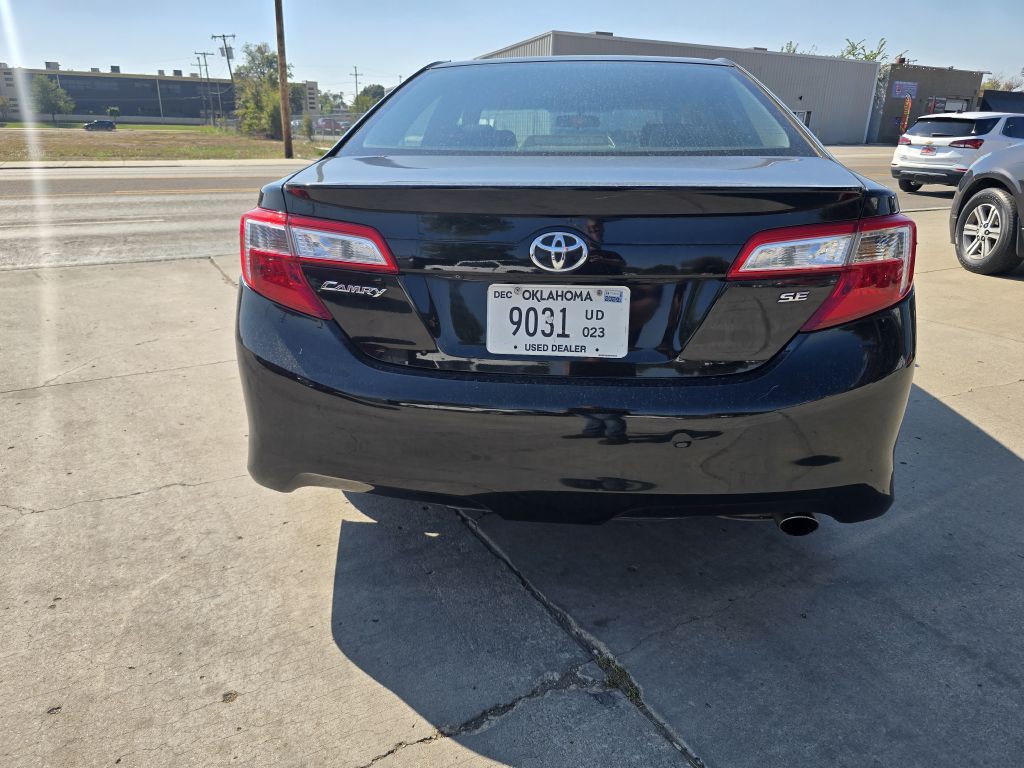 2014 Toyota Camry Image 4