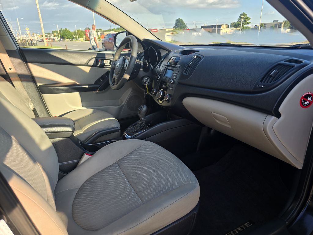 2012 Kia Forte Image 17