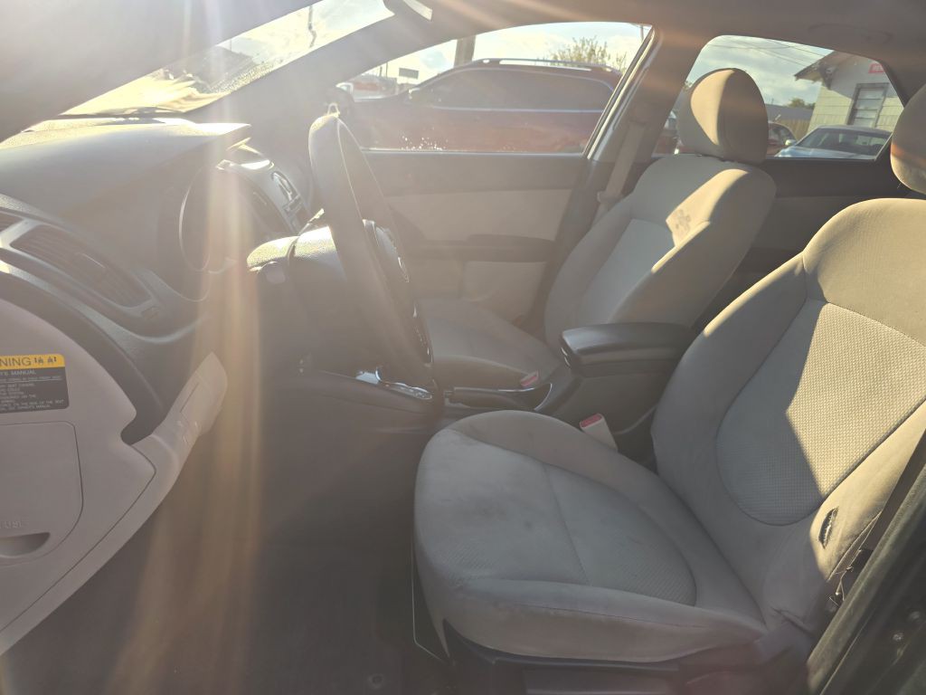 2012 Kia Forte Image 31