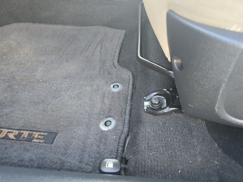 2012 Kia Forte Image 33