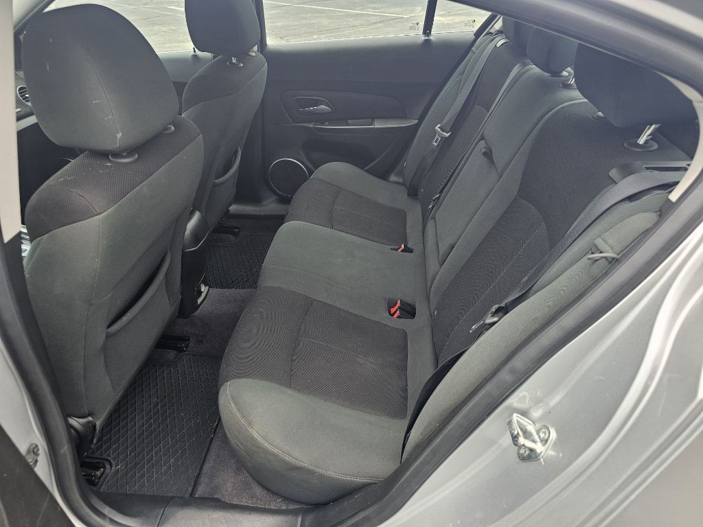 2011 Chevrolet Cruze Image 15