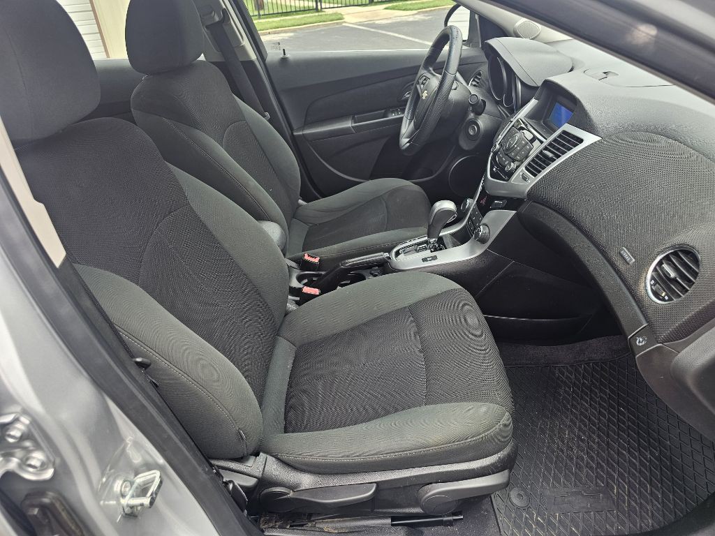 2011 Chevrolet Cruze Image 18