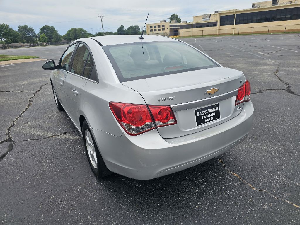 2011 Chevrolet Cruze Image 24