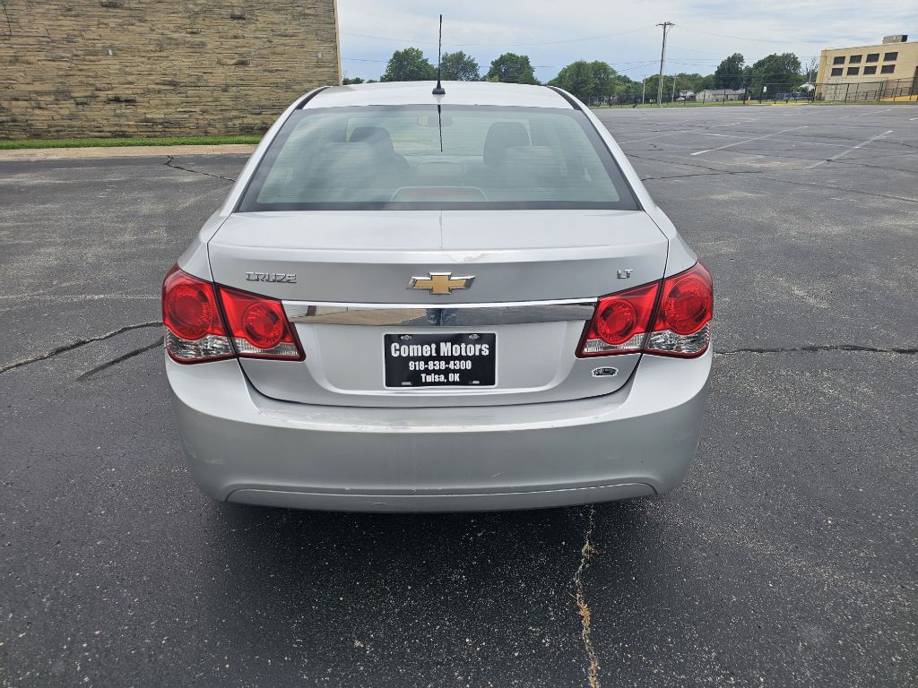 2011 Chevrolet Cruze Image 25