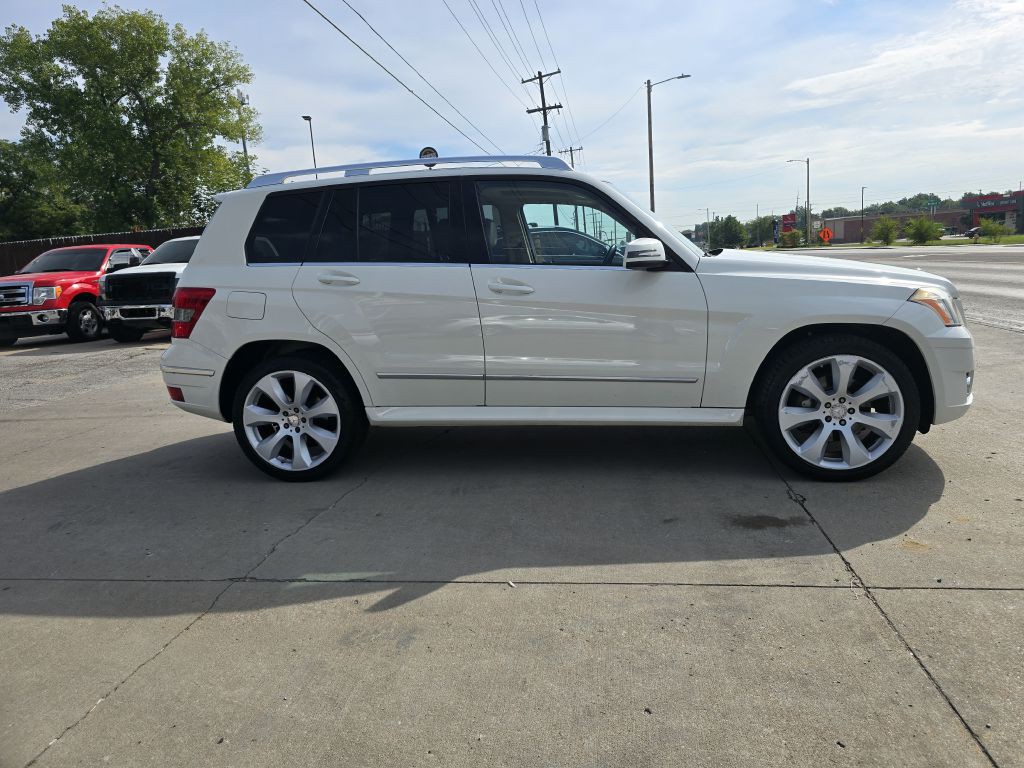 2011 Mercedes-Benz GLK-Class Image 2