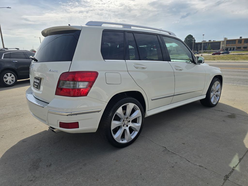 2011 Mercedes-Benz GLK-Class Image 3