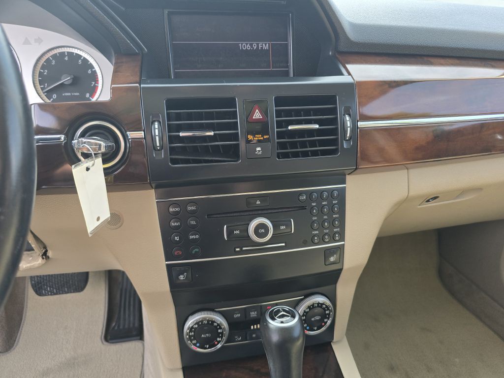 2011 Mercedes-Benz GLK-Class Image 41