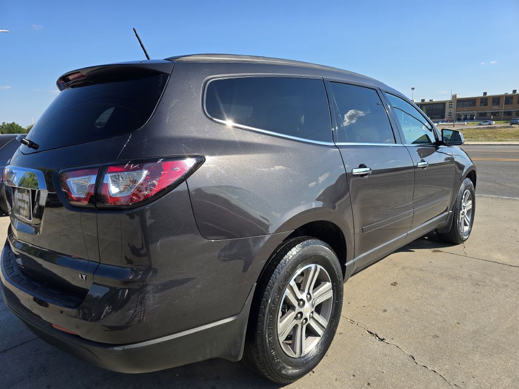 2017 Chevrolet Traverse Image 3