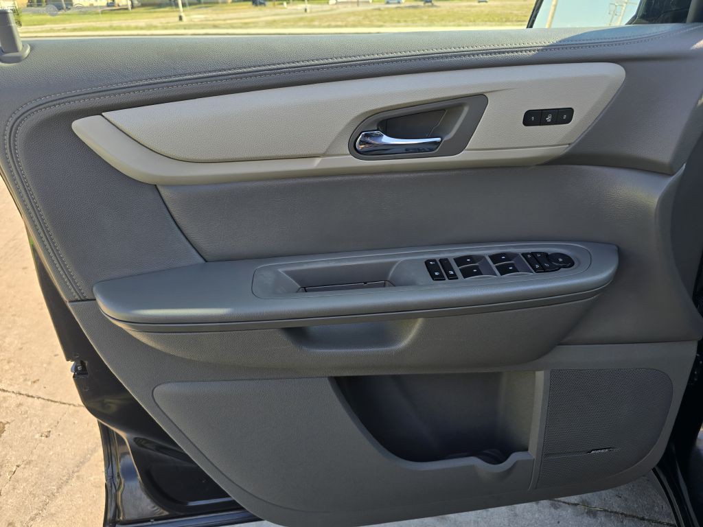 2017 Chevrolet Traverse Image 36