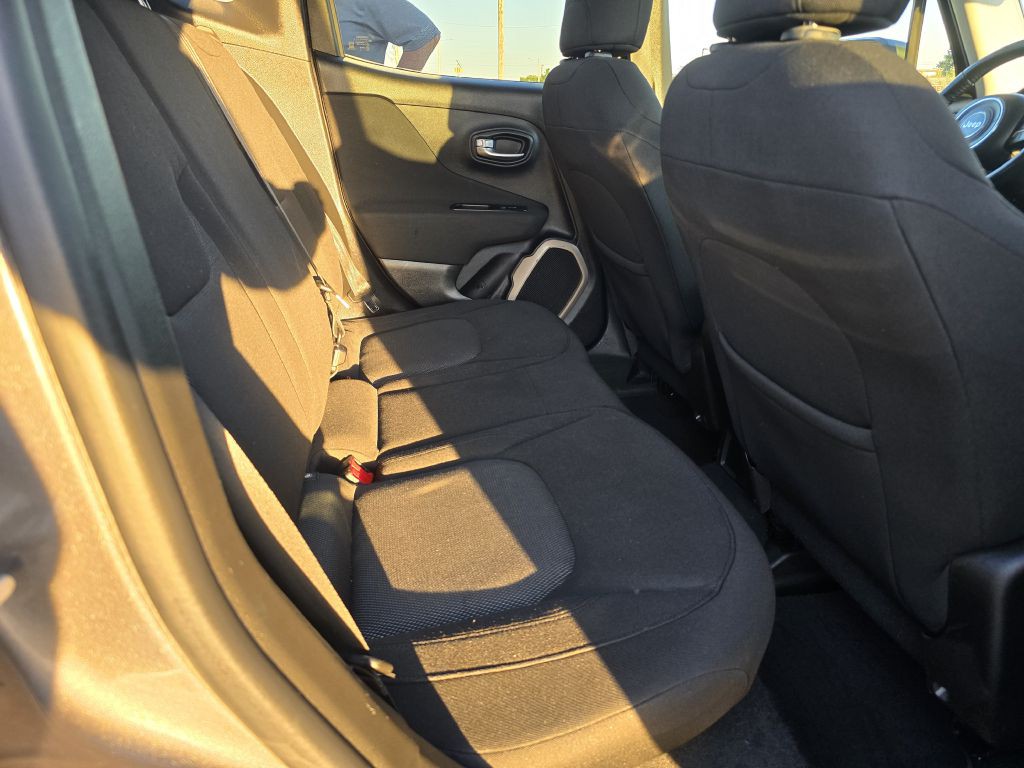 2016 Jeep Renegade Image 26