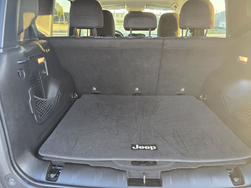 2016 Jeep Renegade Image 27