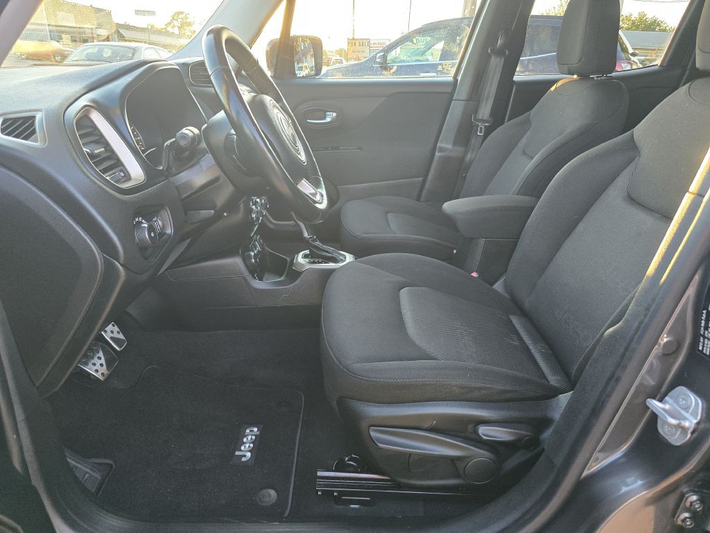 2016 Jeep Renegade Image 34