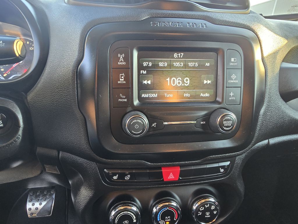 2016 Jeep Renegade Image 39