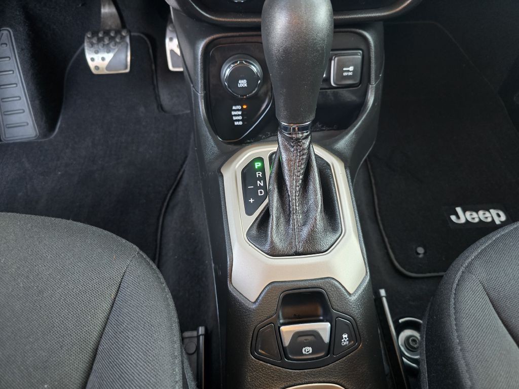 2016 Jeep Renegade Image 41