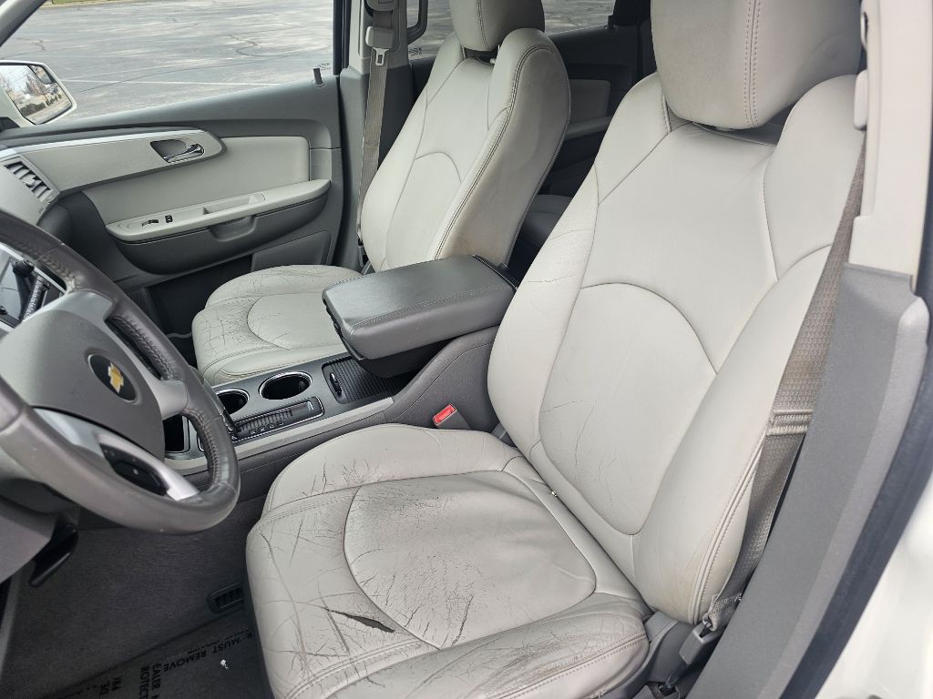 2011 Chevrolet Traverse Image 7