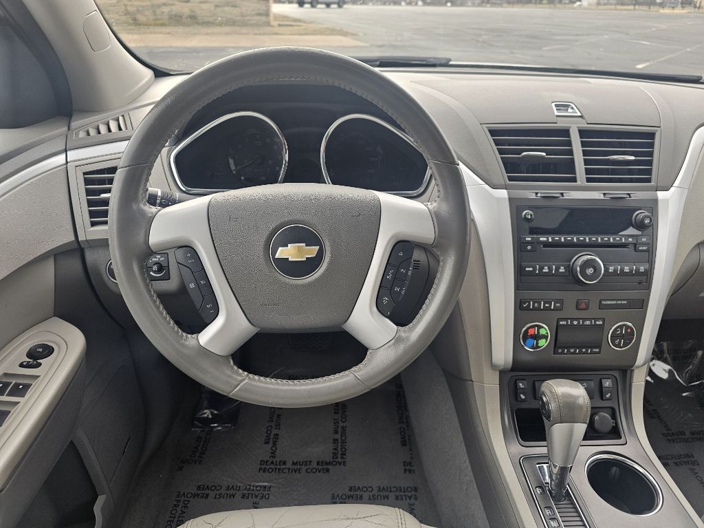 2011 Chevrolet Traverse Image 11